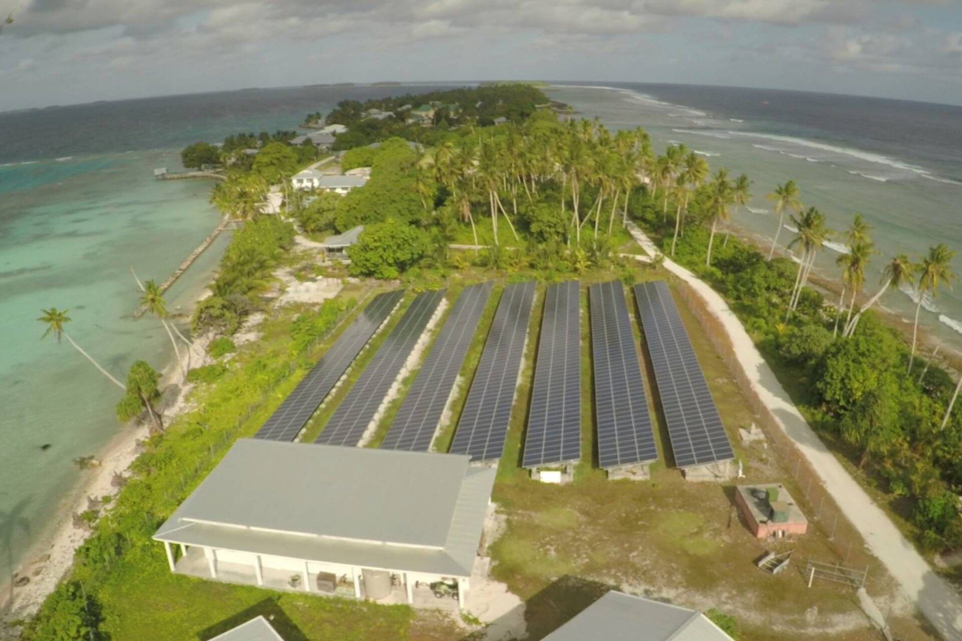 Tokelau: 2012 panel surya dipasang pada tahun 4.032 di tiga atol